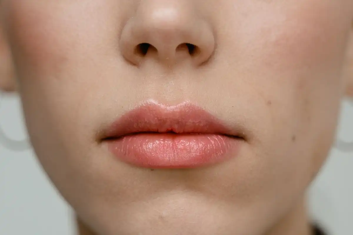 10 Effortless Tips For Softer & More Kissable Lips  