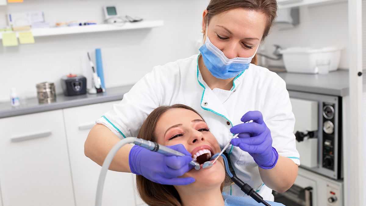 Dental Hygienist 