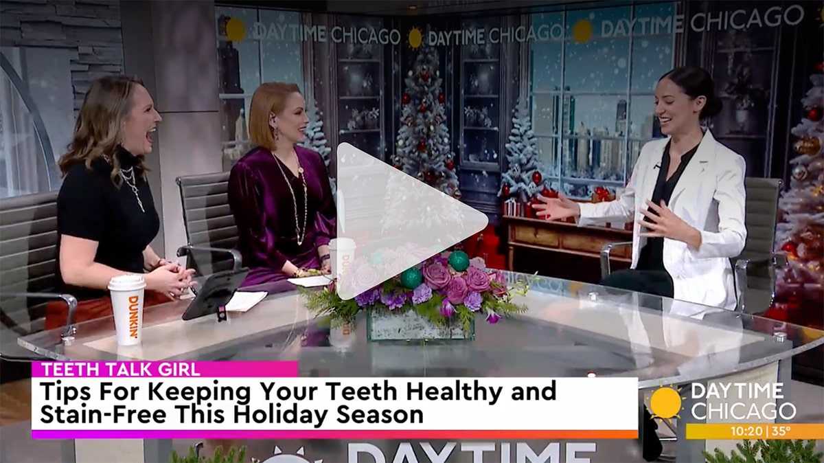 Tips For Keeping Your Teeth Healthy and Stain-Free This Holiday Season