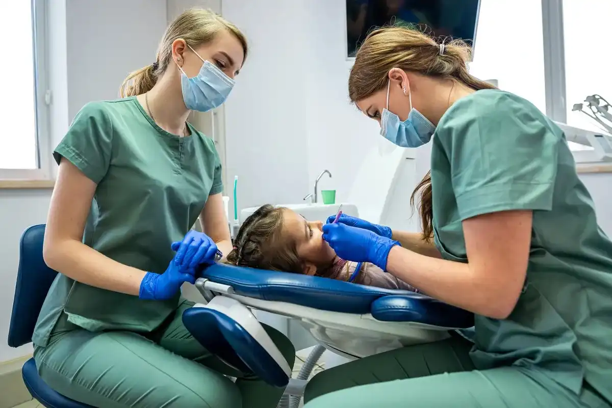 Dental Assistant